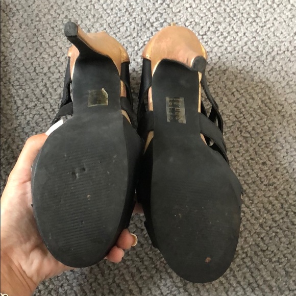 Michael Antonio Size 6 Heels - Picture 3 of 4